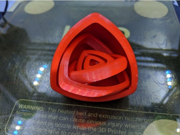 triángulo-ish gyro los juguetes juegos fidget spinner juguete de regalo el giroscopio nsfw 3D print model - Mito3D