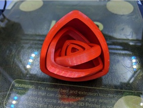triangle-ish-Kreisel - Spielzeug Spiele fidget spinner zappeln Geschenk Gyroskop nsfw 3d print model - Mito3D