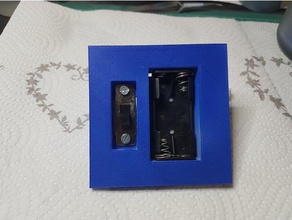tardis deluxe temel anahtarı Pil yuvası kapalı sahne pil tutucu dr scifi 3d print model - Mito3D