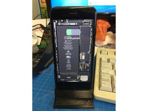 iphone dock móvil el 6 6s 7 stand 8 3d print model - Mito3D