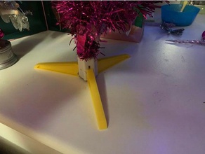 árvore de natal pés 3d impressão stand amarelo 3d print model - Mito3D