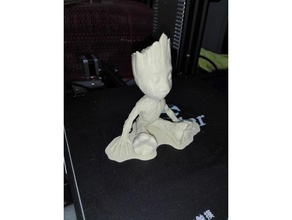 baby groot sit smile remake creatures do not want no more groots 3d print model - Mito3D