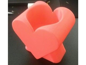 corazón titular de un lápiz contenedores 3d print model - Mito3D