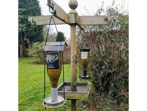 garrafa de vinho do alimentador pássaro atualizado ao ar livre jardim birdfeeder sementes para pássaros alimentadores a semente frasco alimentação pequeno upcycling 3d print model - Mito3D