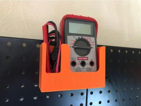 pegboard mount Handwerker Autorange-Kennlinie 82029 multimeter tool Inhaber - Boxen Halter pegboard-tools peg-board 3d print model - Mito3D