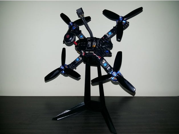 düşük poly drone stand kulaklık rc araçlar 3D print model - Mito3D