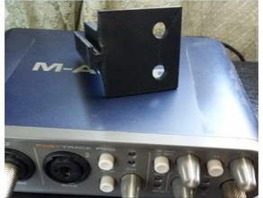 m-audio fast track pro rack titulaire 3d print model - Mito3D