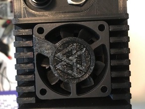 la tapa del ventilador valknut electrónica 3d print model - Mito3D