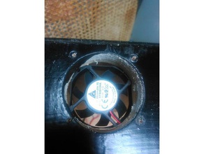 screenprotection ventilateur à l'intérieur de 2-trou pouce l'électronique refroidissement 3d print model - Mito3D