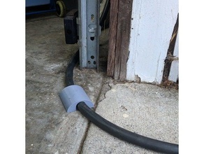 ev cable de carga la puerta del garaje pasar automotriz 3d print model - Mito3D
