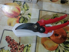 universal garden scissors sheath gadgets 3d print model - Mito3D