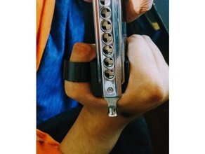 swan 10 buche armonica cromatica adattatore girevole pollice anello di fondo musica l'accessibilità accessibile destrezza disabili titolare strumento paralizzato tetraplegico 3d print model - Mito3D