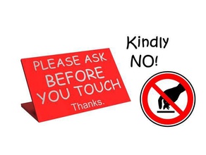 nice do not touch sign comic relief handsy people signs logos careful caution desk display stand donottouch dualextrusion hands off multicolor no notice office parts project safe safety security shelf sing singage table text tool two color warning 3d print model - Mito3D