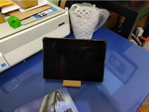 générique stand ipad tablettes smartphones de l'organisation support pour smartphone tablette 3d print model - Mito3D