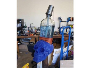 cranio tiki torch utilizzando bulleit bottiglia di whiskey sport all'aperto 3d print model - Mito3D
