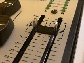 behringer xenyx fader principal del acoplador el audio mezclador de 3d print model - Mito3D