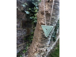 concentrico triangoli ciondolo spilla gioielli astratto geometrica collana 3d print model - Mito3D