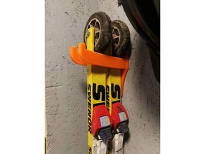 rulleskiholder rullo di sci montaggio a parete sport all'aperto fondo langrenn norge xc 3d print model - Mito3D