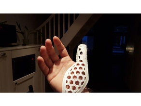 thumb brace hexagon biology 3d print model - Mito3D