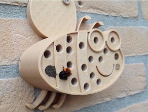hotel abelha exterior e jardim colmeia beehotel mason solitário 3d print model - Mito3D