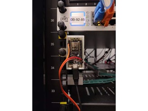 adafruit huzzah de la pluma caso - montable en rack electrónica esp8266 iot nodemcu el sensor servidor servidores 3d print model - Mito3D