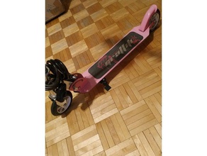 scooter béquille petit sport et loisirs 3d print model - Mito3D