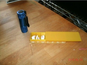 scatola della pillola di buone dimensioni La stampa 3d box portapillole le pillole contenitore 3d print model - Mito3D