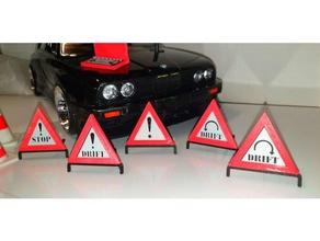 warndreieck diversas incrustaciones de detener la deriva 1 10 diorama deko carrera driften coche rc triángulo advertencia r c vehículos 3d print model - Mito3D