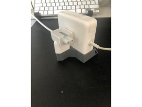 macbook-Ladegerät stehen computer Ladegerät Ladegerät-Halter montieren Halter das macbook mount stand 3d print model - Mito3D