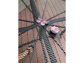 paraguas agujero cubre mesas al aire libre La impresión en 3d la mariposa de flor sol tabla tablero mesa titular 3d print model - Mito3D