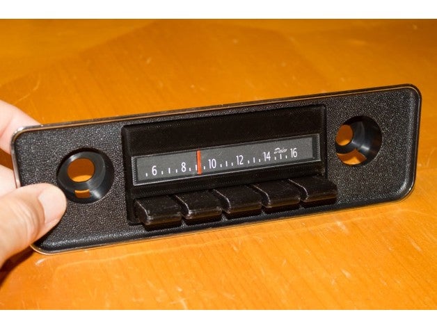 gm le style des années 70 fausse auto-radio de l'automobile 3D print model - Mito3D
