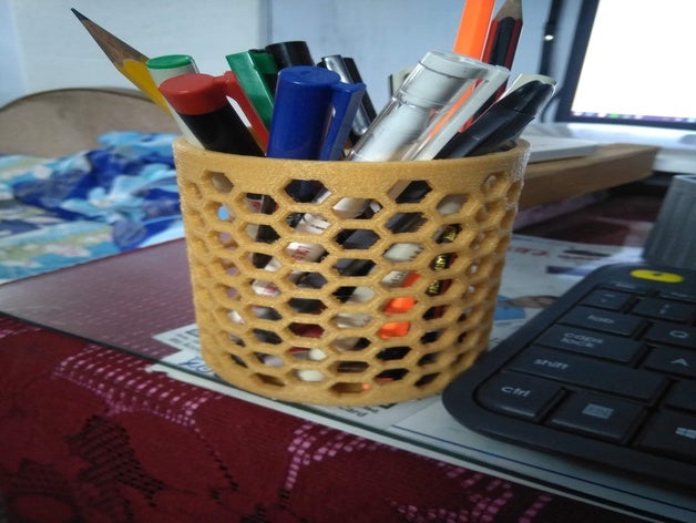 pen pencil stand organiser office 3D print model - Mito3D