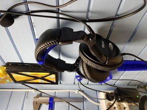 minimalistic headphone hanger organization 3d print model - Mito3D