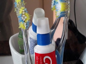la pasta de dientes protector colgate cuarto baño 3d print model - Mito3D