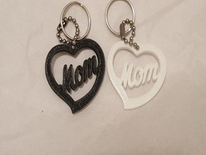 maman à l'intérieur du cœur de porte-clés d'anniversaire cadeau un trousseau clés pendentif pendentifs 3d print model - Mito3D