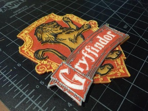 gryffindor emblema impresso adereços crista harry potter leão pin assistente 3d print model - Mito3D