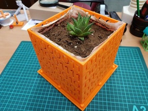 coded prunning flower pot air binary computer flowerpot vase 3d print model - Mito3D