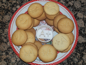 a+ cortador de galletas - unas diez cookie examen galleta marca 3d print model - Mito3D