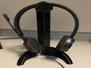 headphone stand computer accessories head headphones hanger holder hook headset mount 3d print model - Mito3D