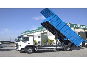 caja para camion 1 43 2 o 4 ejes escala 143 rc truck 3d print model - Mito3D