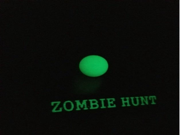 zombie hunt de exibição brilho escuro paintball zumbi 3D print model - Mito3D