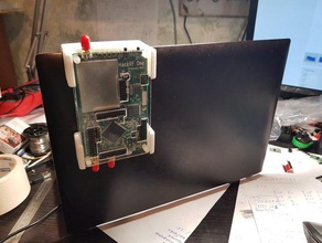 hackrf one laptop titulaire cas hackrfone le ordinateur portable porte-outil 3d print model - Mito3D