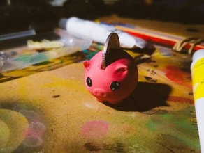piccolo salvadanaio carino figurina divertente regalo la cosa poco verniciabile di maiale piggy piggybank 3d print model - Mito3D