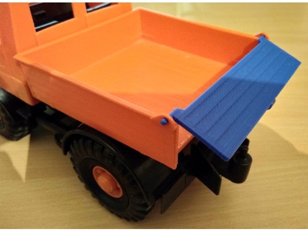 bruder unimog hintere bordwand 3D print model - Mito3D