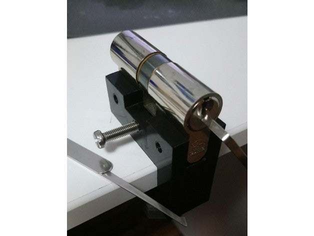 lock holder lockpicking practice lockpick 3D print model - Mito3D