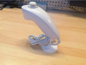 nunchuck wii In piedi detsygt hagman montare nintendo wiimote Wii U 3d print model - Mito3D