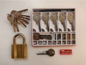 titan training lock box - locksport dice tray dissassemble dissassembly lid loacksmith lockpicking padlock pinning pins pinselhalter 3d print model - Mito3D