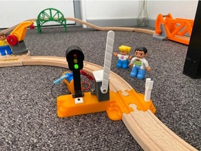 traffic light brio ikea alike train-tracks train track tracks toy 3d print model - Mito3D