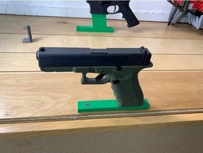 glock 17 pared montar percha estante soporte 3d print model - Mito3D