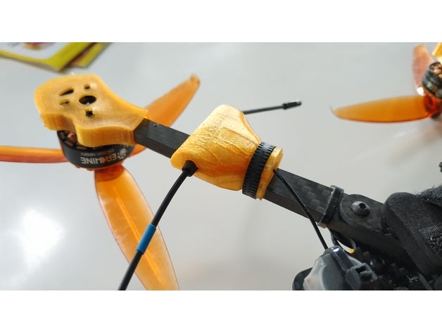 tyro129 119 r9m antenne support 3D print model - Mito3D